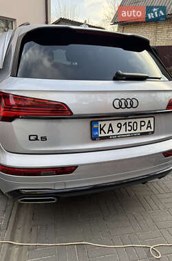 Внедорожник / Кроссовер Audi Q5 2022 в 