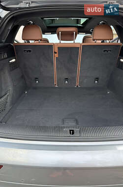 Внедорожник / Кроссовер Audi Q5 2022 в 