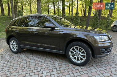 Внедорожник / Кроссовер Audi Q5 2011 в 