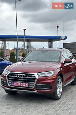 Внедорожник / Кроссовер Audi Q5 2018 в 