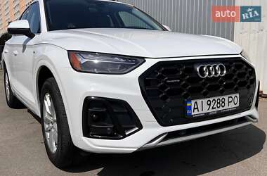 Позашляховик / Кросовер Audi Q5 2022 в 