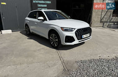 Позашляховик / Кросовер Audi Q5 2022 в 