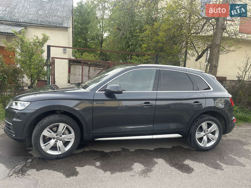 Позашляховик / Кросовер Audi Q5 2017 в Львові