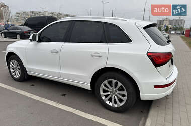 Внедорожник / Кроссовер Audi Q5 2015 в 