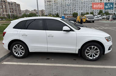 Внедорожник / Кроссовер Audi Q5 2015 в 