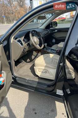 Позашляховик / Кросовер Audi Q5 2013 в 