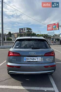 Позашляховик / Кросовер Audi Q5 2017 в 