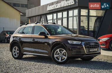 Внедорожник / Кроссовер Audi Q5 2017 в 