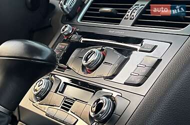 Позашляховик / Кросовер Audi Q5 2015 в 