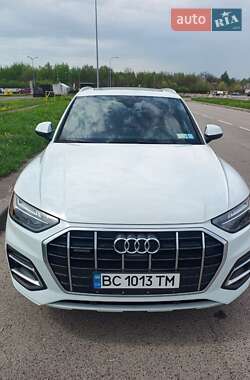 Позашляховик / Кросовер Audi Q5 2020 в 