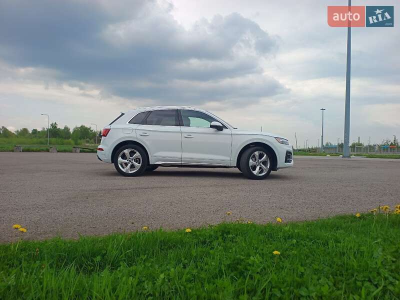 Позашляховик / Кросовер Audi Q5 2020 в Львові