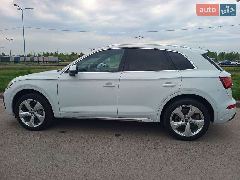 Позашляховик / Кросовер Audi Q5 2020 в Львові