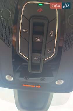 Позашляховик / Кросовер Audi Q5 2020 в 