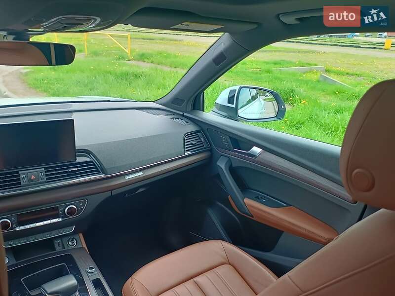 Позашляховик / Кросовер Audi Q5 2020 в Львові