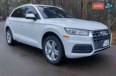 Внедорожник / Кроссовер Audi Q5 2017 в 