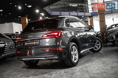 Внедорожник / Кроссовер Audi Q5 2021 в 