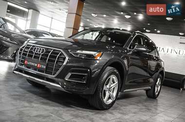 Внедорожник / Кроссовер Audi Q5 2021 в 