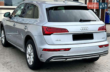 Внедорожник / Кроссовер Audi Q5 2020 в 
