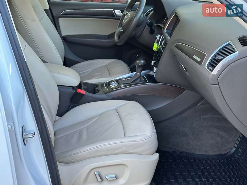 Внедорожник / Кроссовер Audi Q5 2017 в Одессе