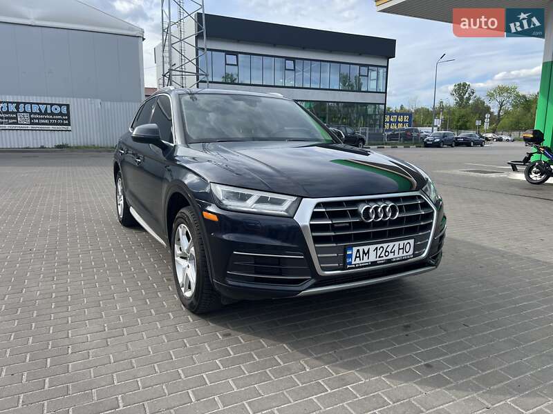 Позашляховик / Кросовер Audi Q5 2017 в 
