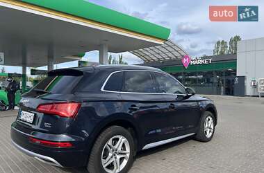 Позашляховик / Кросовер Audi Q5 2017 в 
