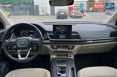Позашляховик / Кросовер Audi Q5 2017 в 