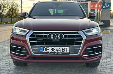 Позашляховик / Кросовер Audi Q5 2018 в 