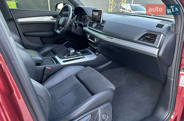 Позашляховик / Кросовер Audi Q5 2018 в 