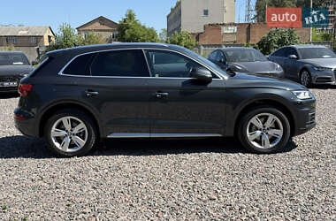 Позашляховик / Кросовер Audi Q5 2017 в 