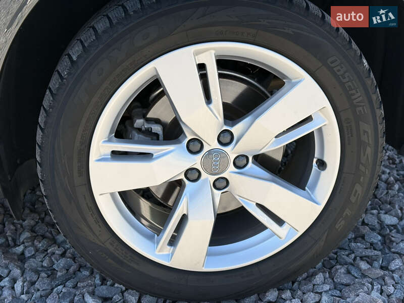 Внедорожник / Кроссовер Audi Q5 2017 в Киеве