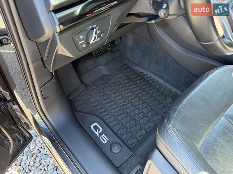 Внедорожник / Кроссовер Audi Q5 2017 в Киеве