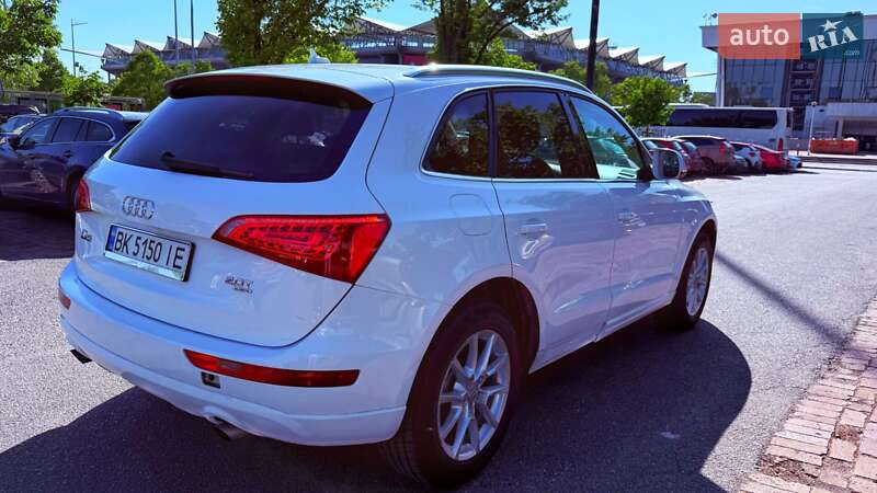 Внедорожник / Кроссовер Audi Q5 2011 в Ровно