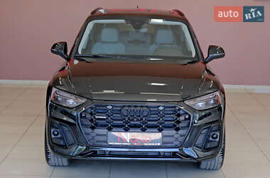 Внедорожник / Кроссовер Audi Q5 2022 в 