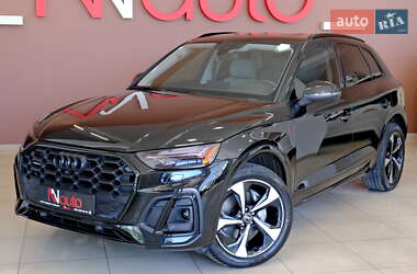 Внедорожник / Кроссовер Audi Q5 2022 в 