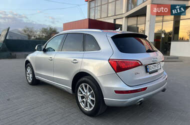 Внедорожник / Кроссовер Audi Q5 2011 в 