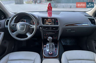 Внедорожник / Кроссовер Audi Q5 2011 в 
