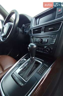 Внедорожник / Кроссовер Audi Q5 2012 в 