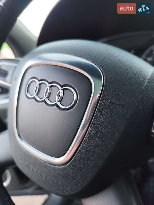 Внедорожник / Кроссовер Audi Q5 2012 в Чернигове