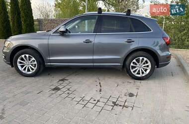 Внедорожник / Кроссовер Audi Q5 2015 в 