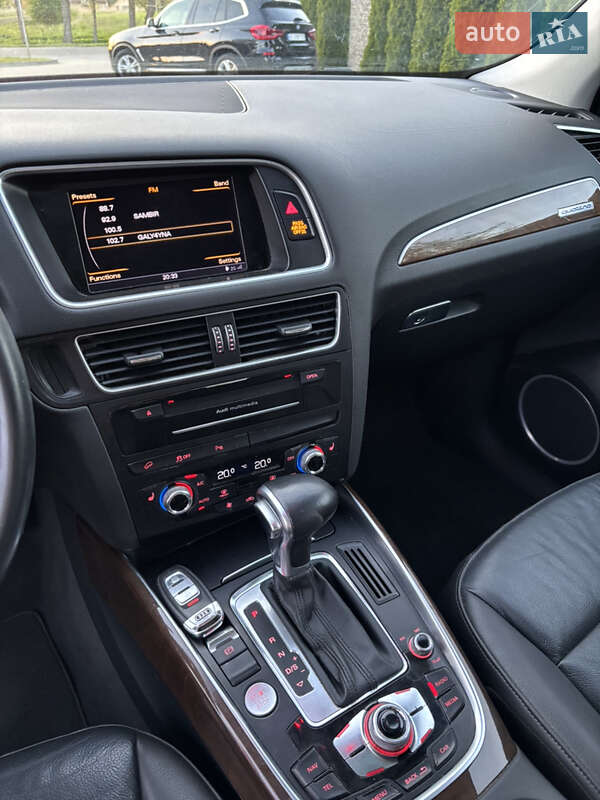 Внедорожник / Кроссовер Audi Q5 2015 в Самборе