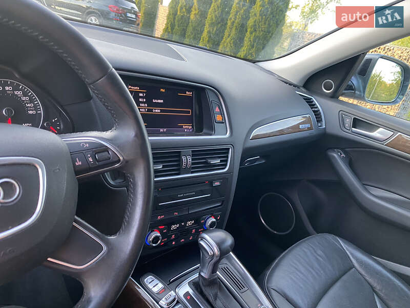 Внедорожник / Кроссовер Audi Q5 2015 в Самборе