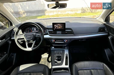 Позашляховик / Кросовер Audi Q5 2018 в 