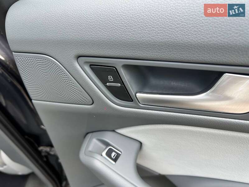 Внедорожник / Кроссовер Audi Q5 2015 в Киеве