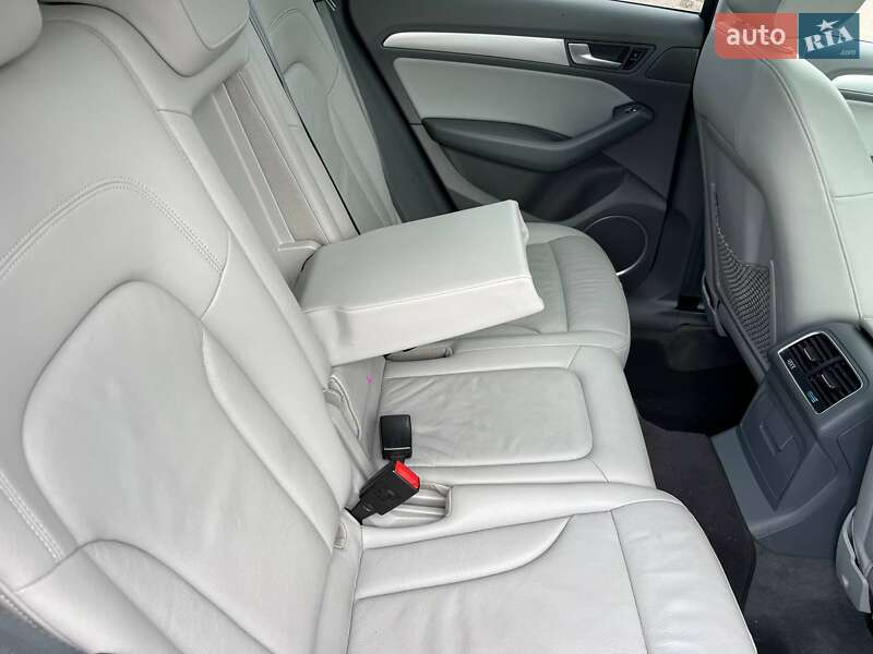 Внедорожник / Кроссовер Audi Q5 2015 в Киеве