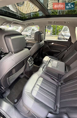 Внедорожник / Кроссовер Audi Q5 2022 в 