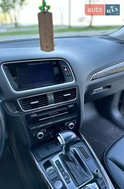 Внедорожник / Кроссовер Audi Q5 2015 в 