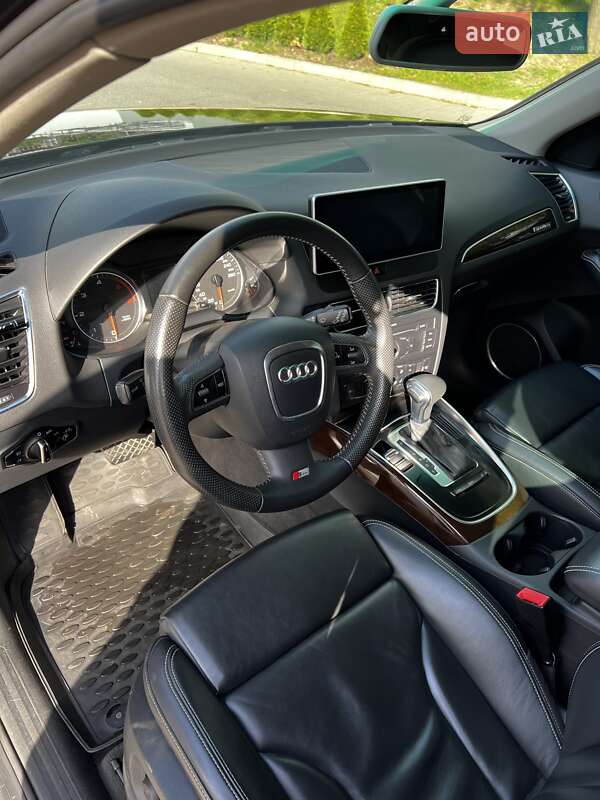 Внедорожник / Кроссовер Audi Q5 2011 в Львове