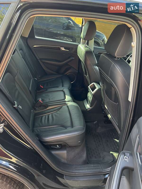 Внедорожник / Кроссовер Audi Q5 2011 в Львове