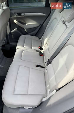 Внедорожник / Кроссовер Audi Q5 2010 в 