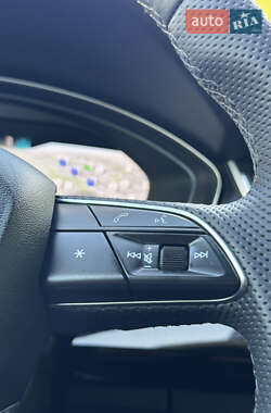 Внедорожник / Кроссовер Audi Q5 2021 в 